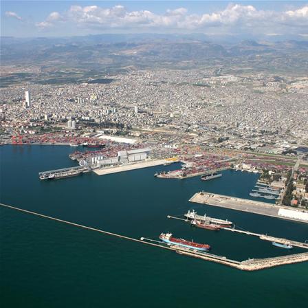 Kıbrıs Girne Yni Trizim Limanı